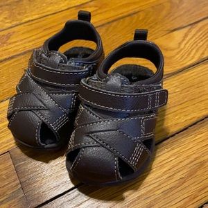 Baby shoes 🔴SOLD